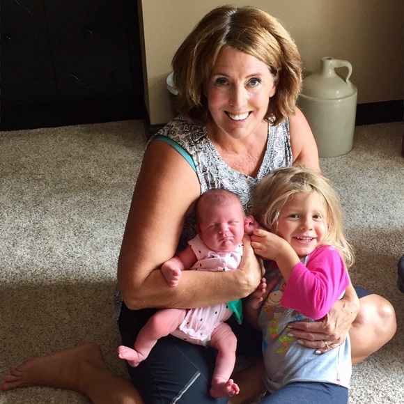 Meet your Posher, Sharon - Picture 4 of 4